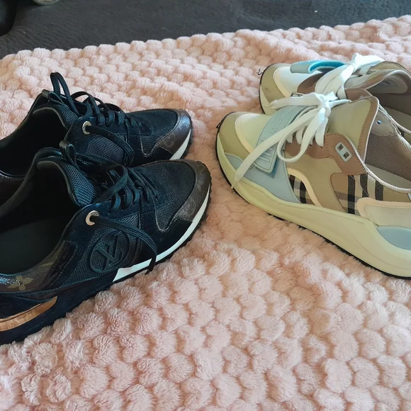 Louis Vuitton Sneakers - Picture 8 of 8